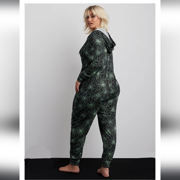 🖤Fleece Hooded Onsie - Picture 3 of 7